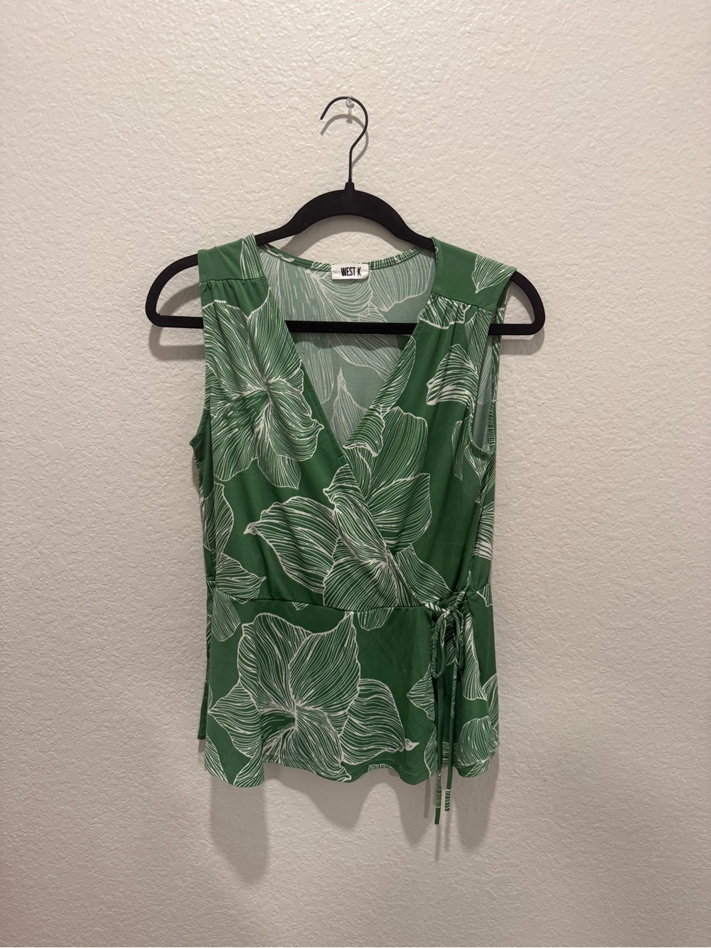 Green Floral Wrap-Style Sleeveless Camisole